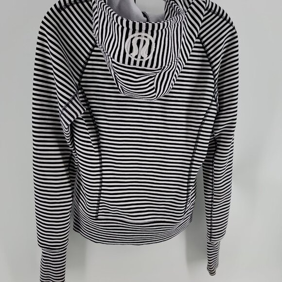 ✨ Lululemon Athletica Striped Zip Hoodie – Size 6 – Thick, Soft & Classic! ✨ - Picture 4 of 12